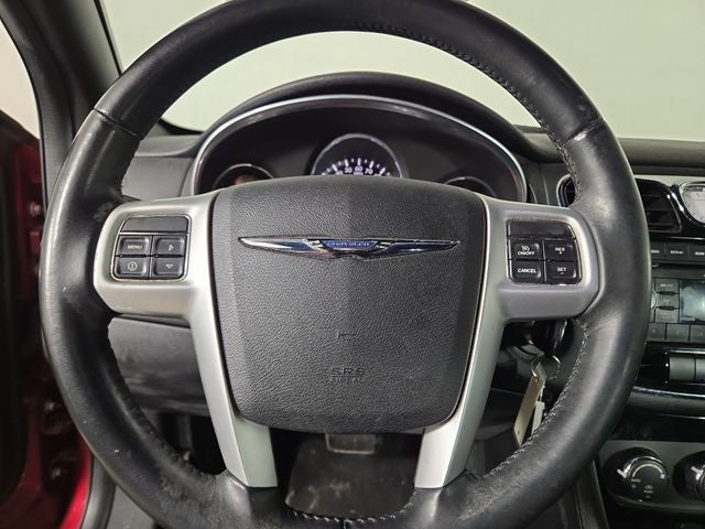 2013 Chrysler 200 Touring