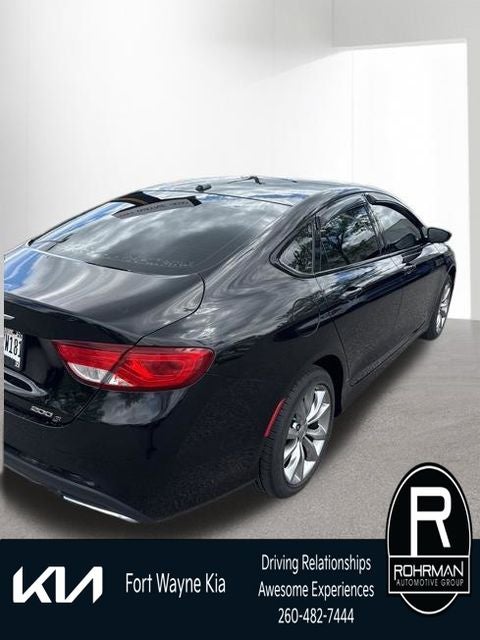 2016 Chrysler 200 S