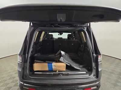 2022 Jeep Grand Wagoneer Series II