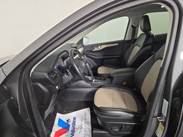 2021 Ford Escape Hybrid Titanium