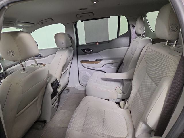 2017 GMC Acadia SLE-2