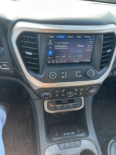 2023 GMC Acadia Denali