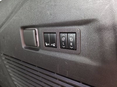 2024 GMC Yukon XL AT4