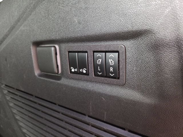 2024 GMC Yukon XL AT4