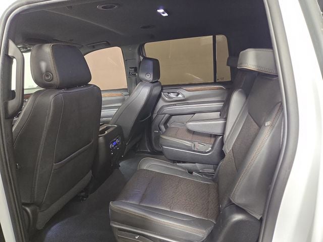 2022 Chevrolet Suburban High Country