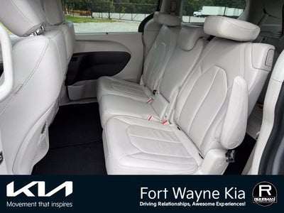 2017 Chrysler Pacifica Touring L