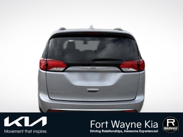 2017 Chrysler Pacifica Touring L