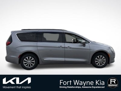2017 Chrysler Pacifica Touring L