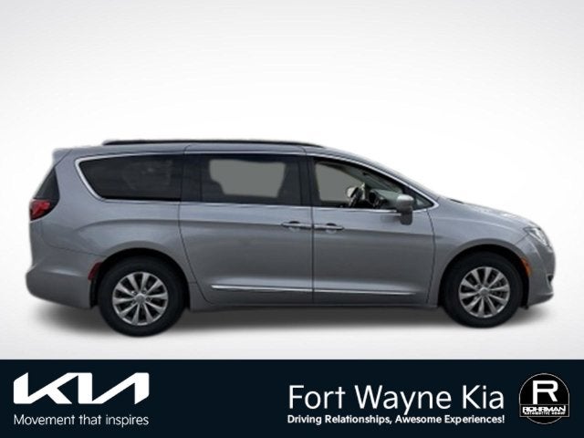 2017 Chrysler Pacifica Touring L