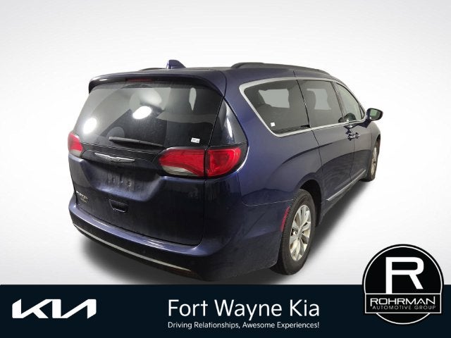 2017 Chrysler Pacifica Touring L
