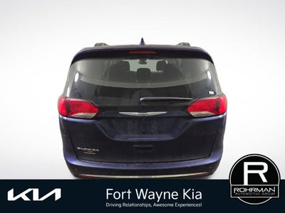 2017 Chrysler Pacifica Touring L
