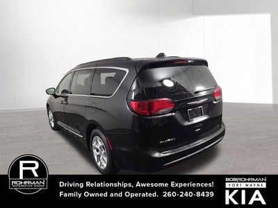 2017 Chrysler Pacifica Touring L