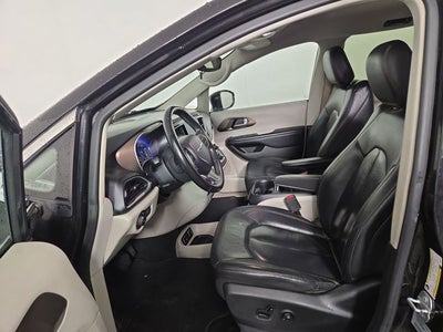 2017 Chrysler Pacifica Touring L