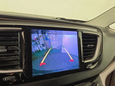 2017 Chrysler Pacifica Touring L