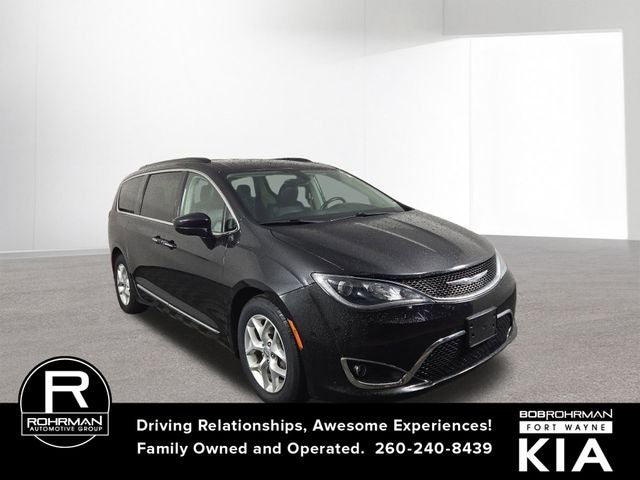 2017 Chrysler Pacifica Touring L
