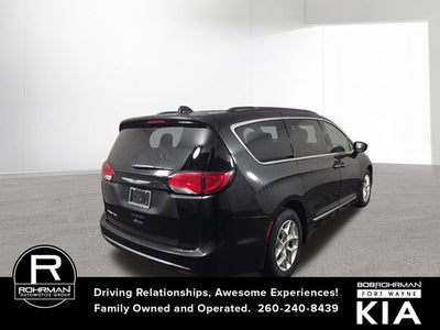 2017 Chrysler Pacifica Touring L