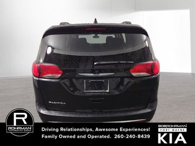 2017 Chrysler Pacifica Touring L