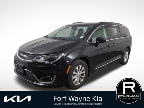 2017 Chrysler Pacifica Touring L