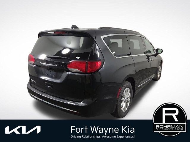 2017 Chrysler Pacifica Touring L