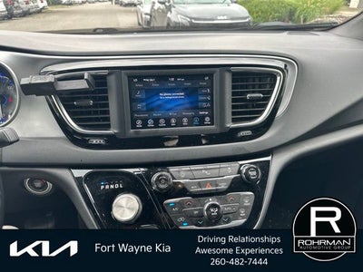 2020 Chrysler Pacifica Touring L