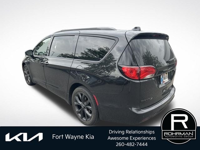 2020 Chrysler Pacifica Touring L
