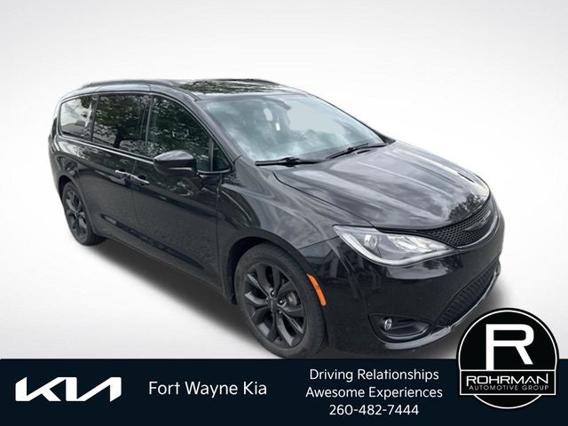 2020 Chrysler Pacifica Touring L