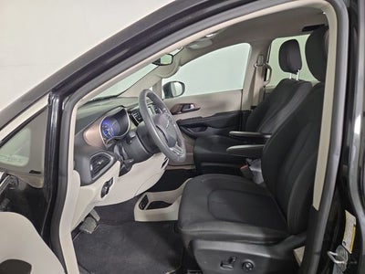 2017 Chrysler Pacifica LX