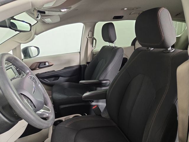 2017 Chrysler Pacifica LX