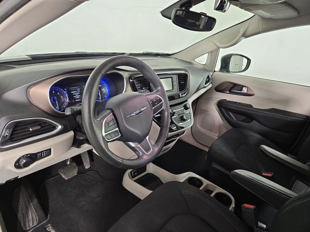 2017 Chrysler Pacifica LX