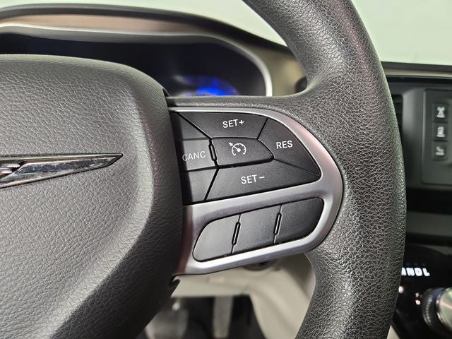 2017 Chrysler Pacifica LX