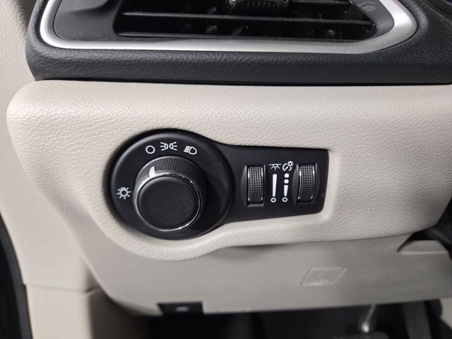 2017 Chrysler Pacifica LX