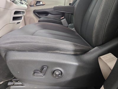 2017 Chrysler Pacifica LX