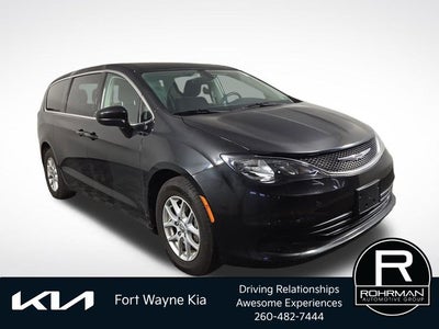 2017 Chrysler Pacifica LX
