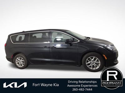 2017 Chrysler Pacifica LX