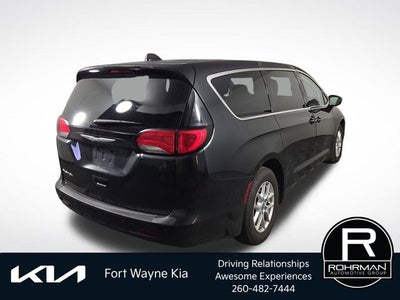 2017 Chrysler Pacifica LX