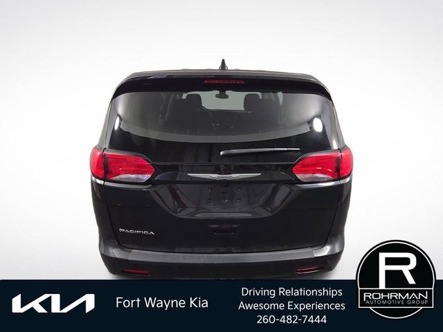 2017 Chrysler Pacifica LX