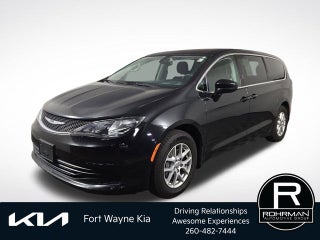 2017 Chrysler Pacifica LX