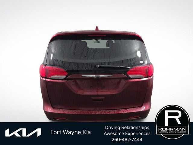 2017 Chrysler Pacifica Touring