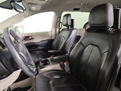 2017 Chrysler Pacifica Touring L Plus