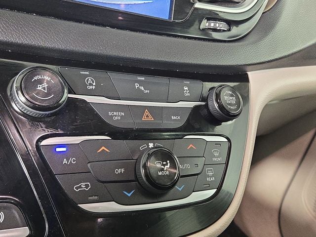 2017 Chrysler Pacifica Touring L Plus