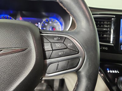 2017 Chrysler Pacifica Touring L Plus