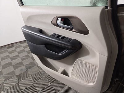 2017 Chrysler Pacifica Touring L Plus