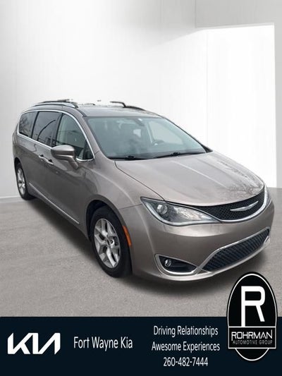 2017 Chrysler Pacifica Touring L Plus