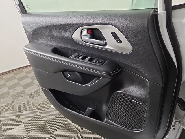 2022 Chrysler Pacifica Hybrid Limited