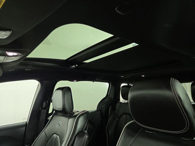 2022 Chrysler Pacifica Hybrid Limited