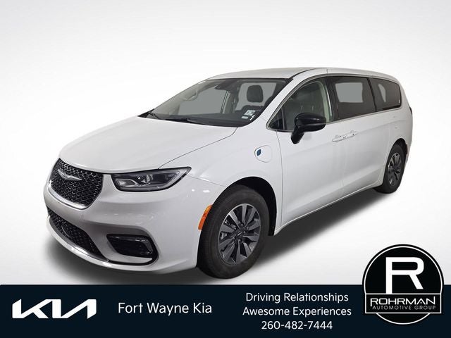 2024 Chrysler Pacifica Hybrid Select