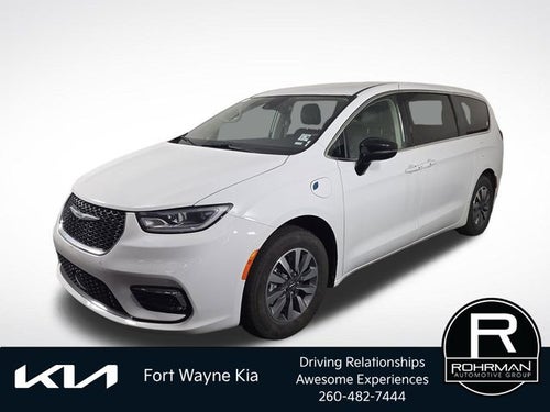 2024 Chrysler Pacifica Hybrid Select