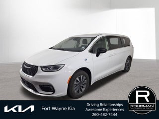 2024 Chrysler Pacifica Hybrid Select