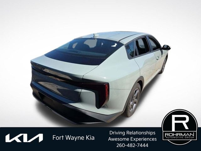 2026 Kia K4 LXS