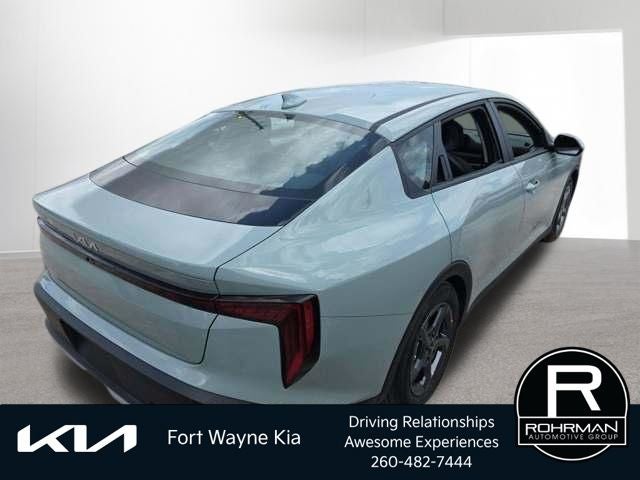 2026 Kia K4 LXS